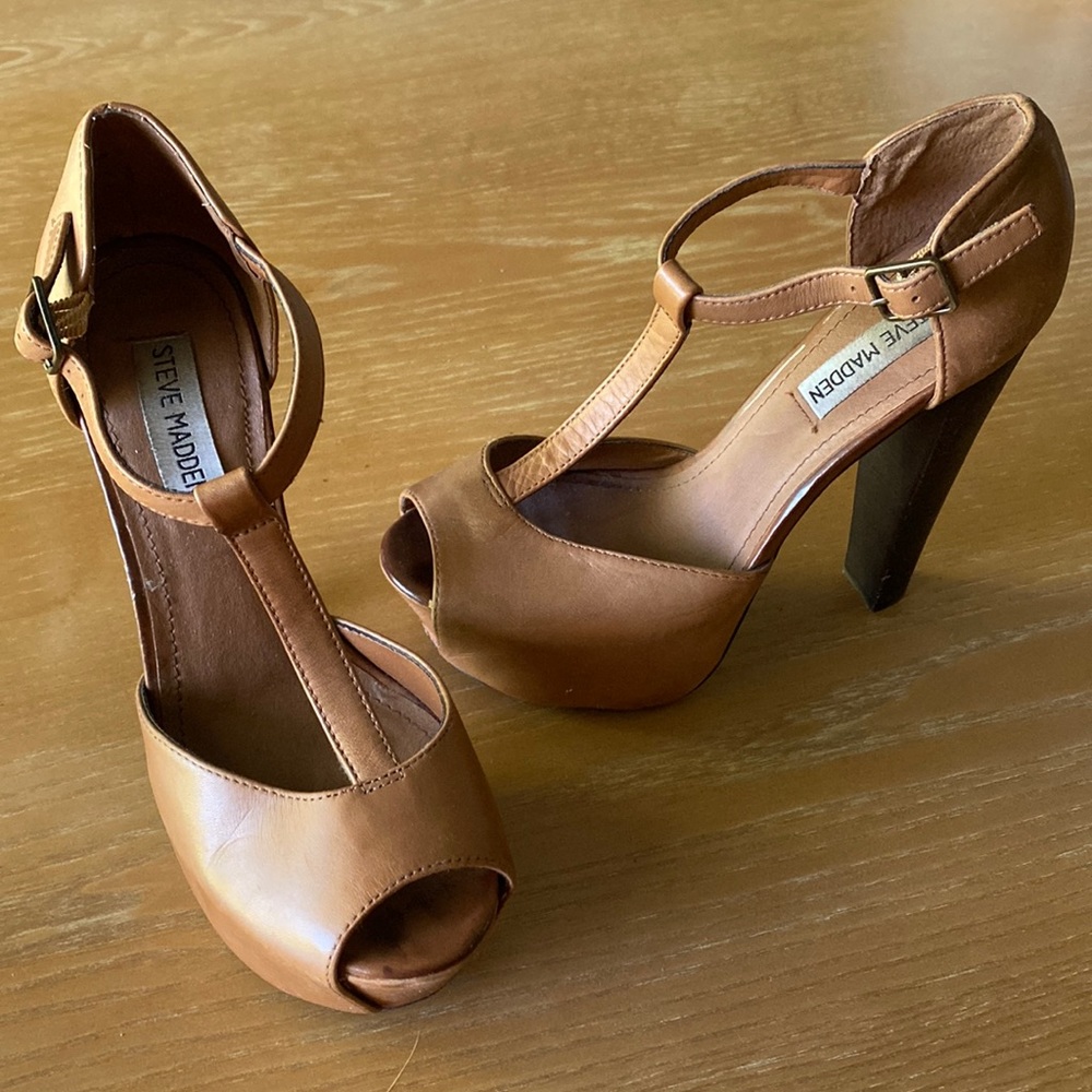 STEVE MADDEN PLATFORM HEELS!